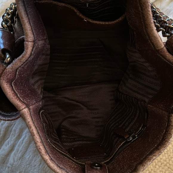 👜 Vintage PRADA Cervo Lux Hobo Chain Bag - Burgundy Craquelle - Picture 13 of 16